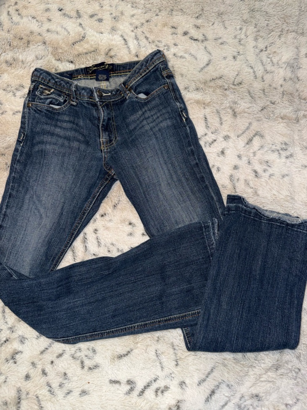 Y2k Vintage Girls Seven Jeans with studded pockets